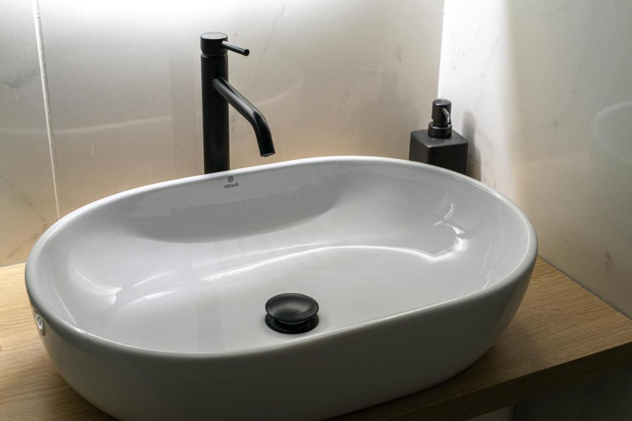 Majestic Flat With Huge Terrace In The City Center Aten Exteriör bild